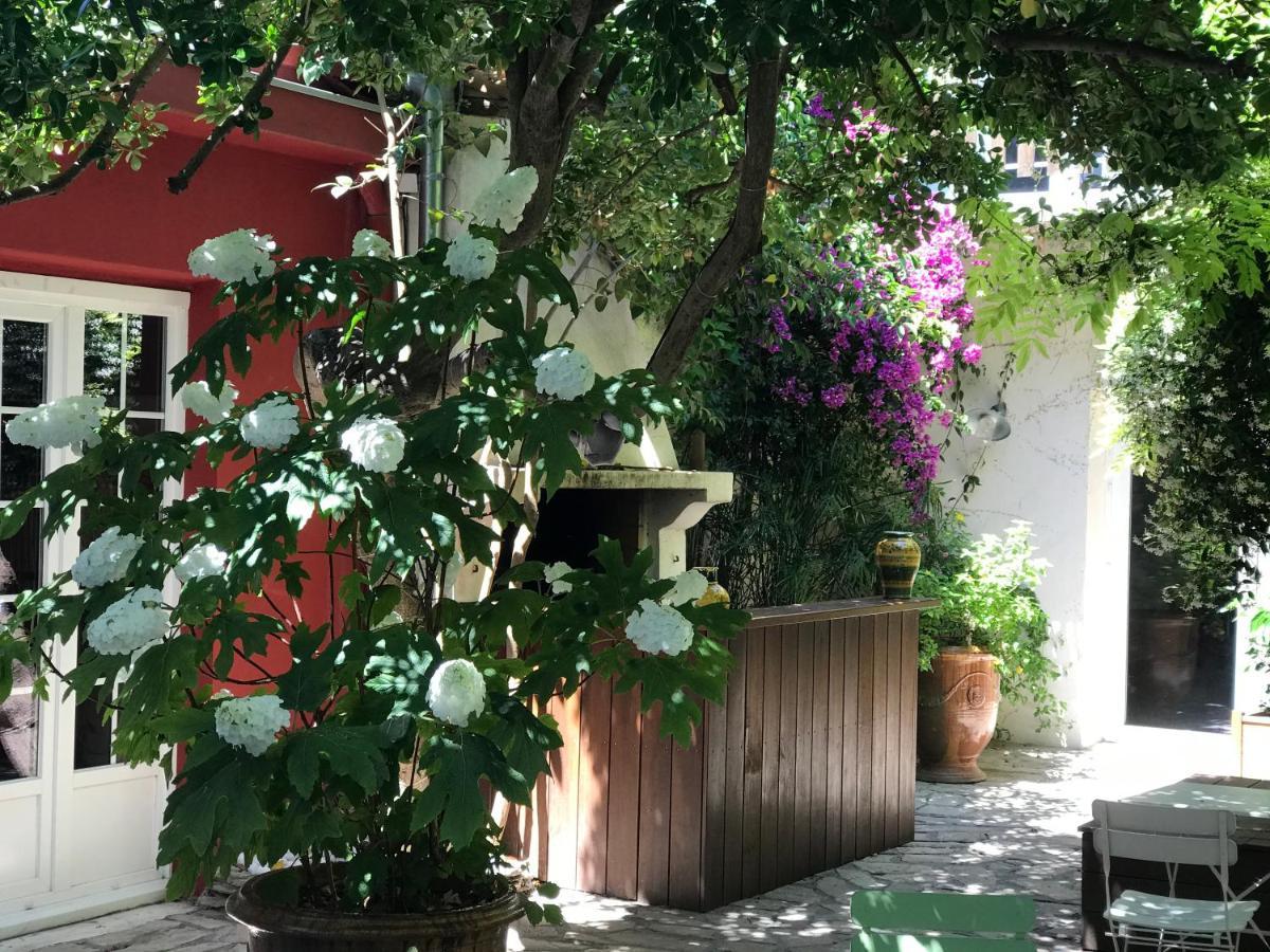 Hotel Saint Louis Aigues-Mortes Eksteriør billede
