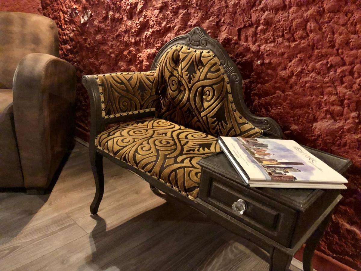 Hotel Saint Louis Aigues-Mortes Eksteriør billede