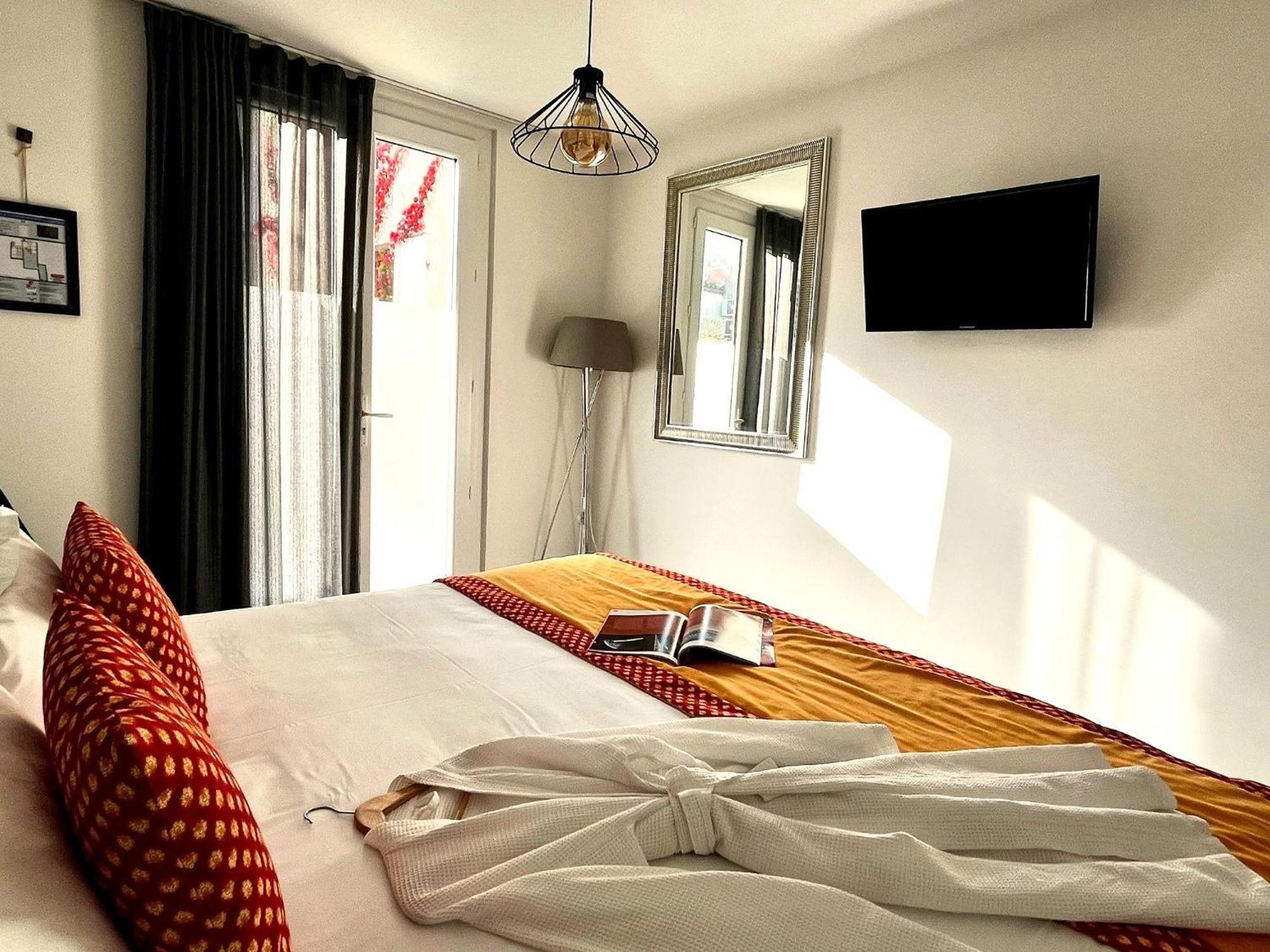 Hotel Saint Louis Aigues-Mortes Eksteriør billede