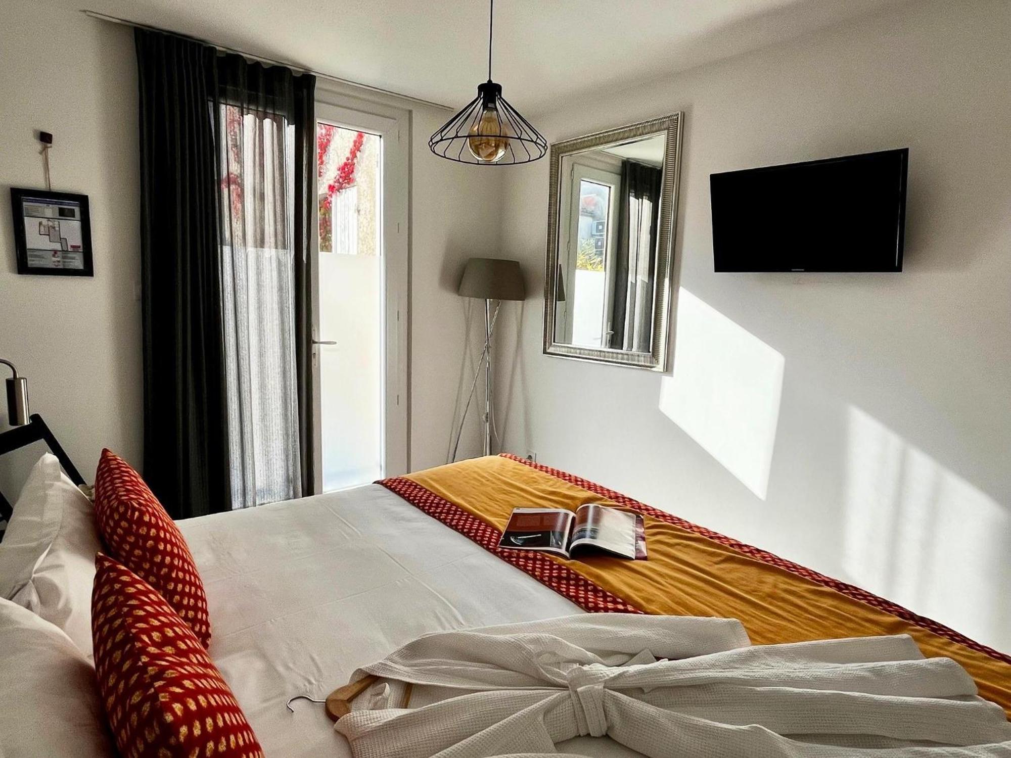 Hotel Saint Louis Aigues-Mortes Eksteriør billede